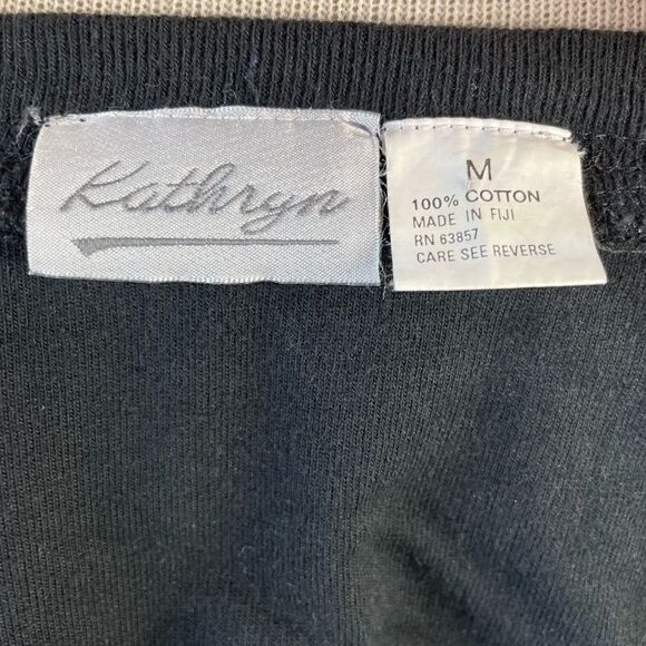 Kathryn V-Neck Top Size M EUC - Picture 6 of 6